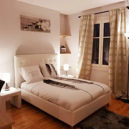 Alojamento de Acomodação e Pequeno-almoço La Maison Jehan Fouquet Tours